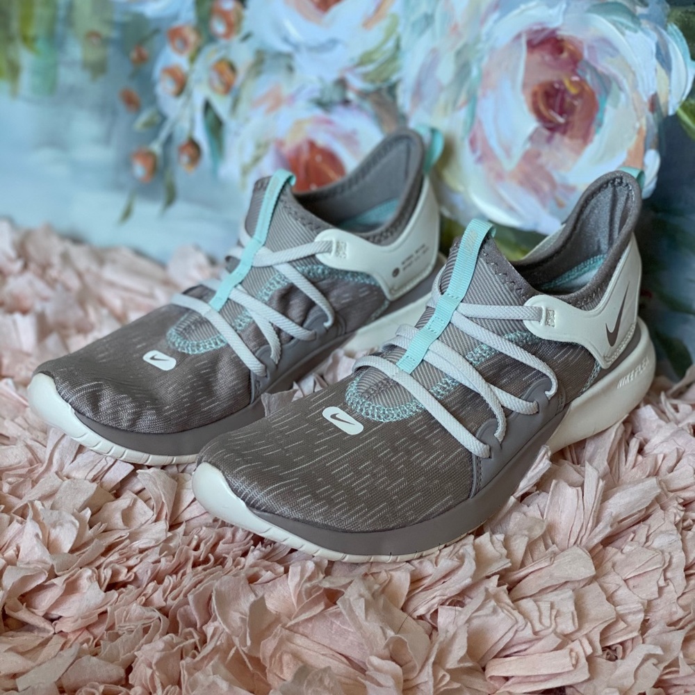 Nike Women's Athletic Shoes in Taupe and Light Blue